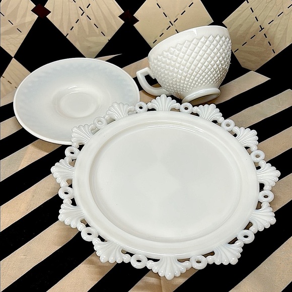 Milk Glass Cup, Saucer & Lace-Edged Bread Plate Trio – Romantic Textured Design - Picture 11 of 17